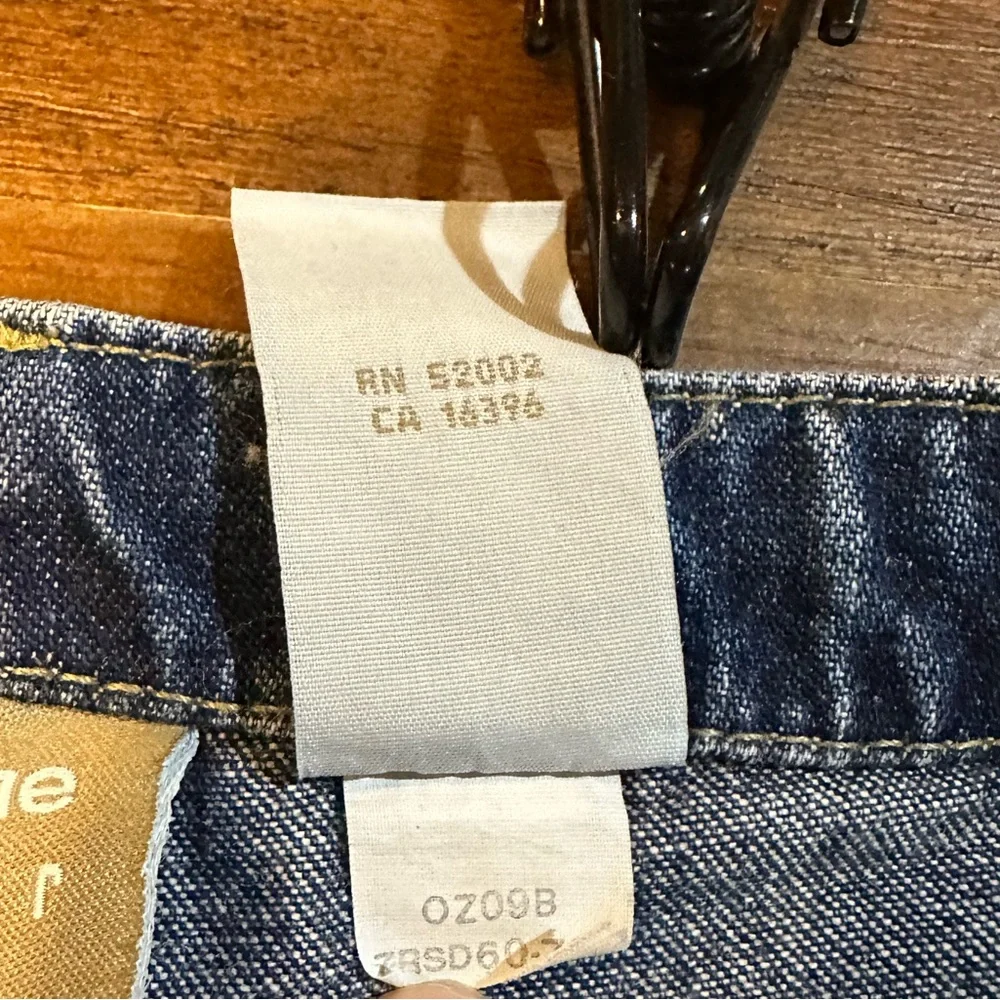 Liz Claiborne‎ LizWear size 10 Blue Capri Beaded Mid Rise Cotton Denim Jeans